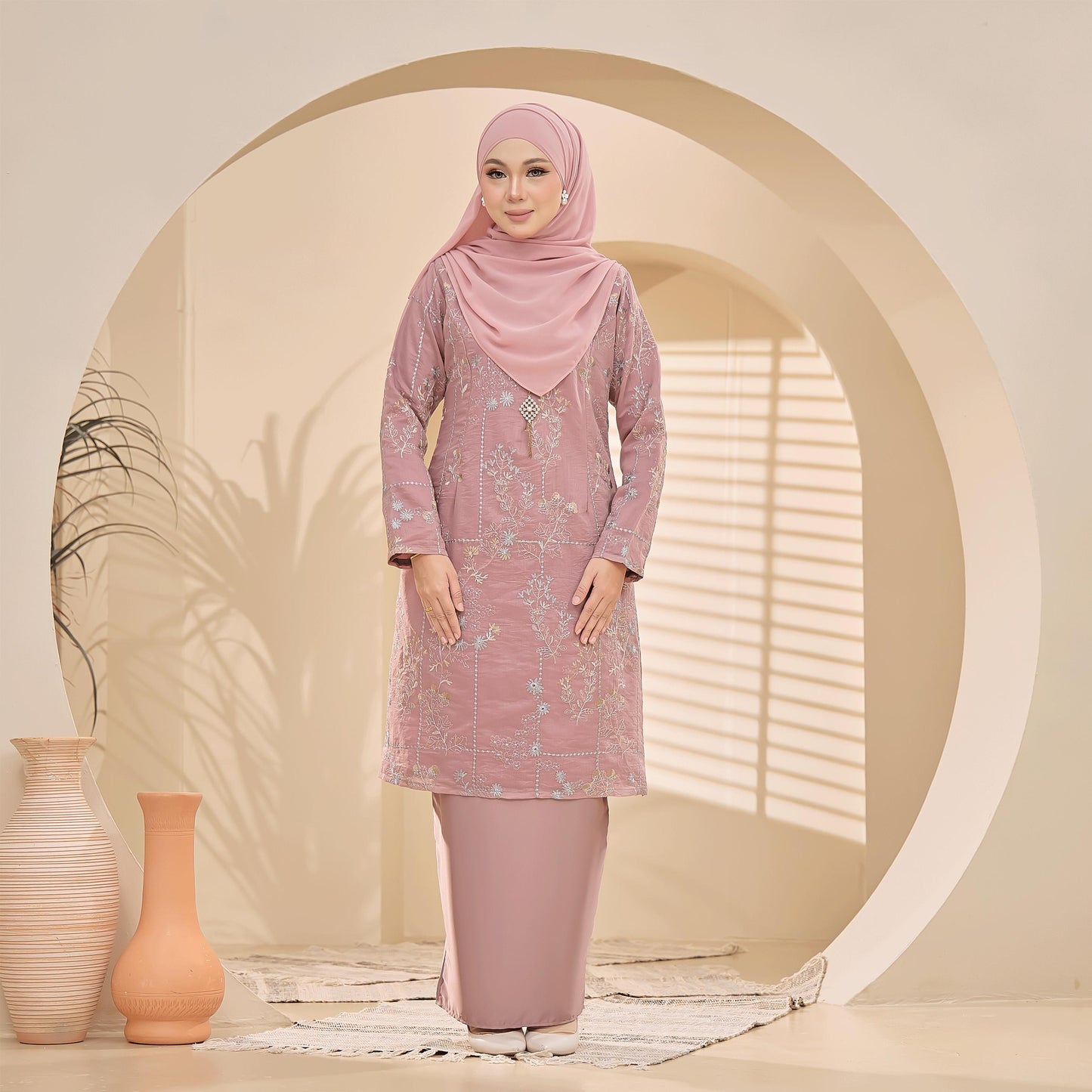 Bianca Kurung