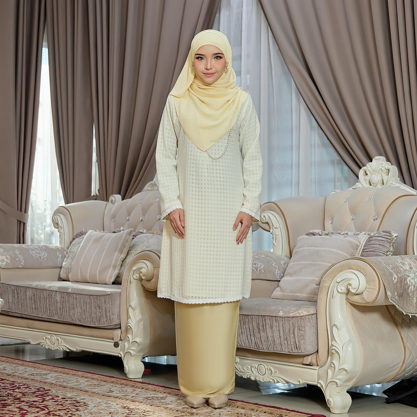 Alaira Kurung