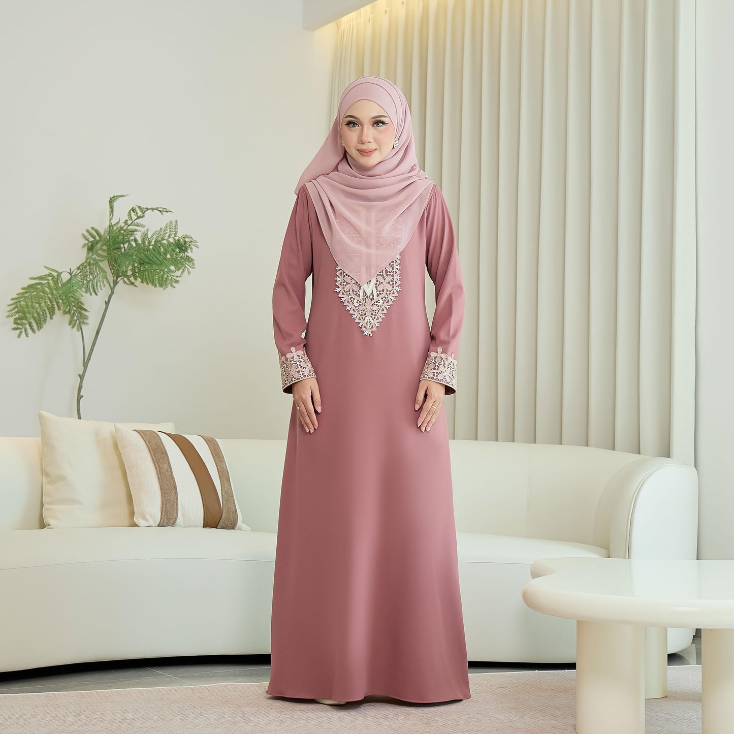 Aylaa Jubah