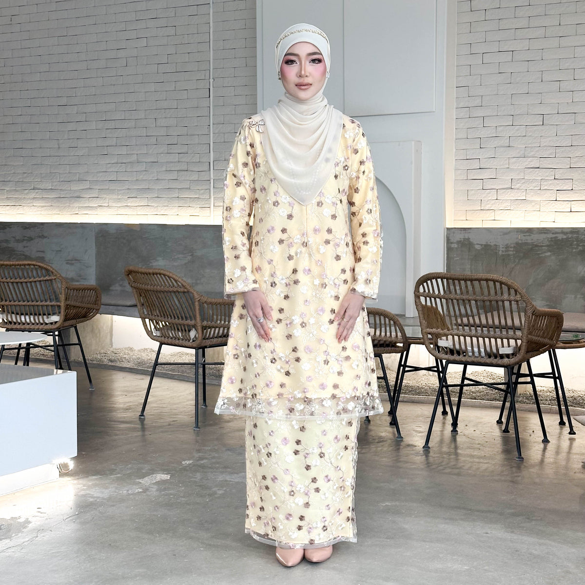 Eymilia Kurung