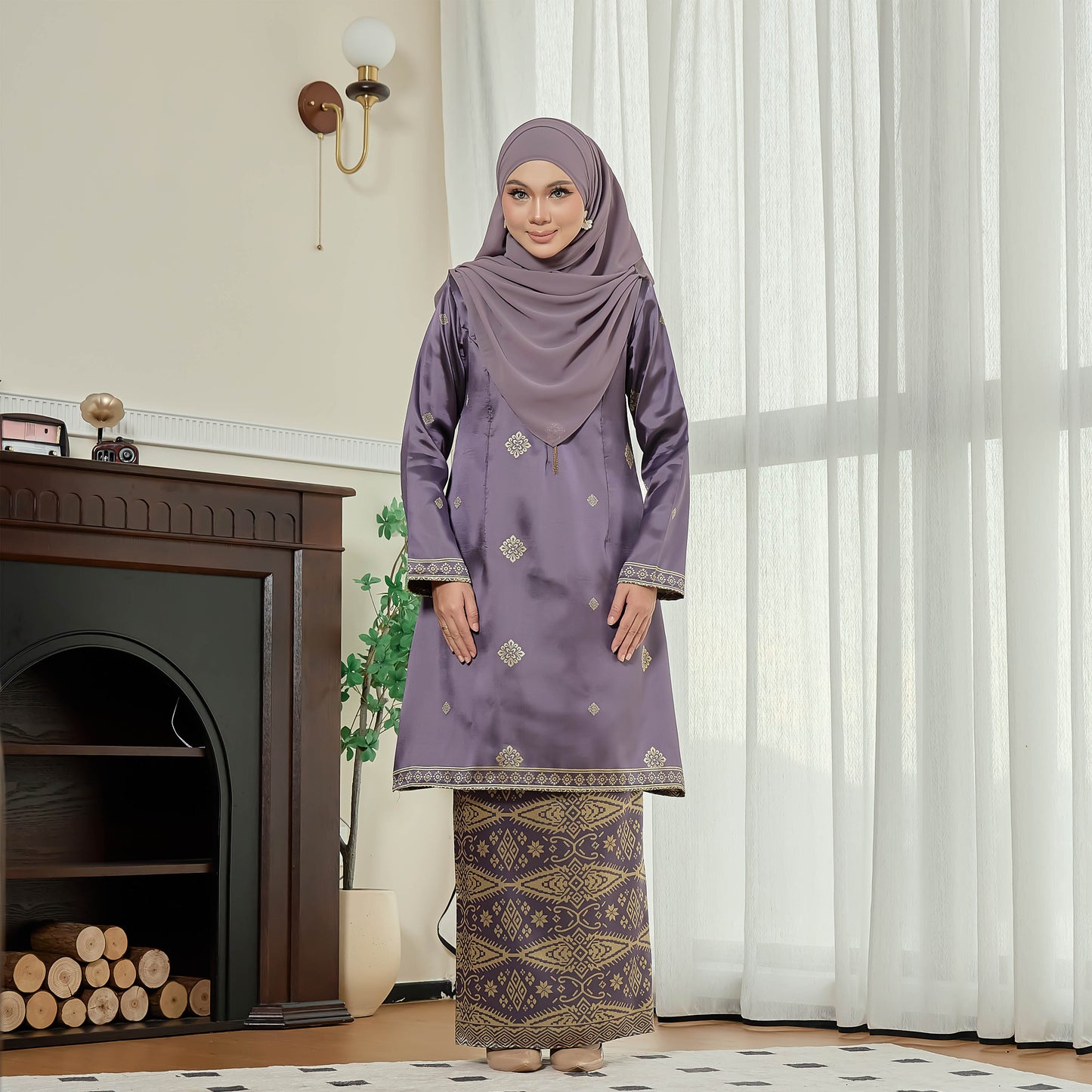 Petra Kurung