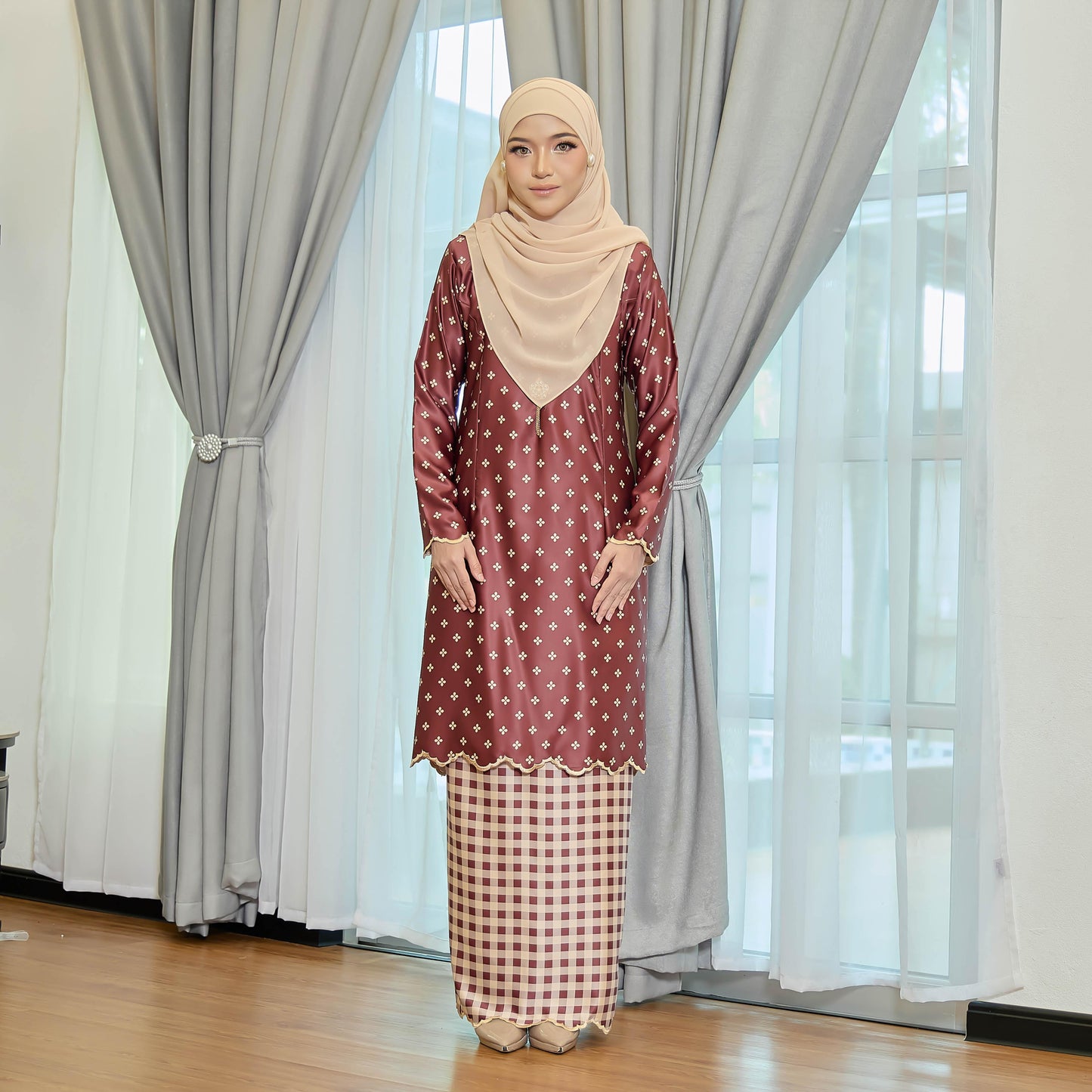 Aileen Kurung