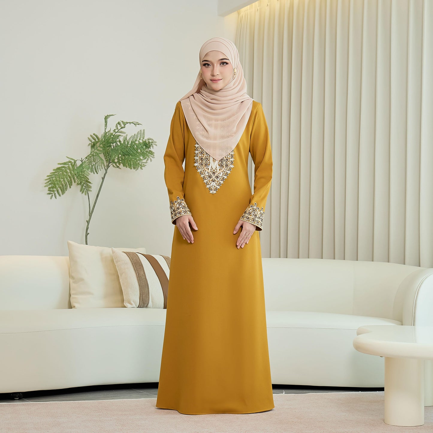 Aylaa Jubah