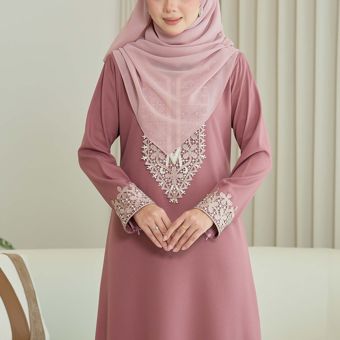 Aylaa Jubah
