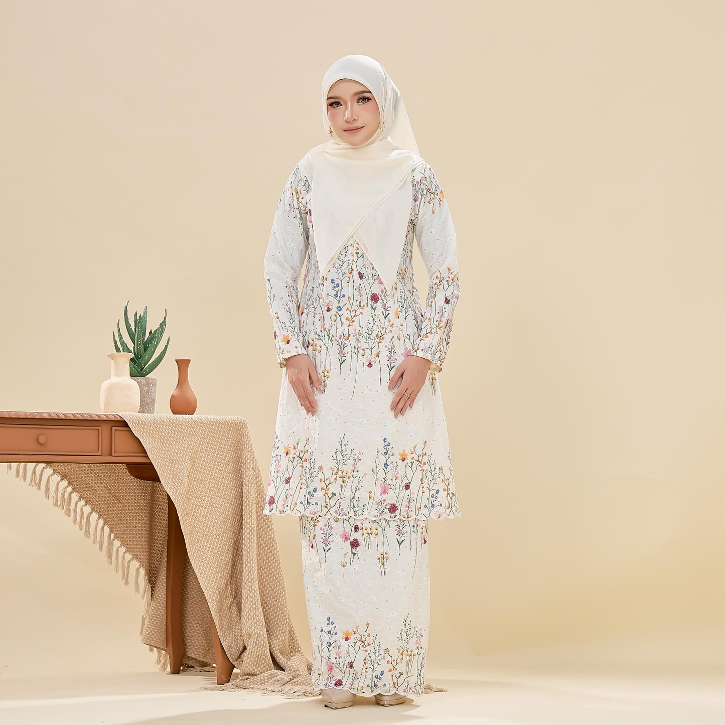 Laira Kurung