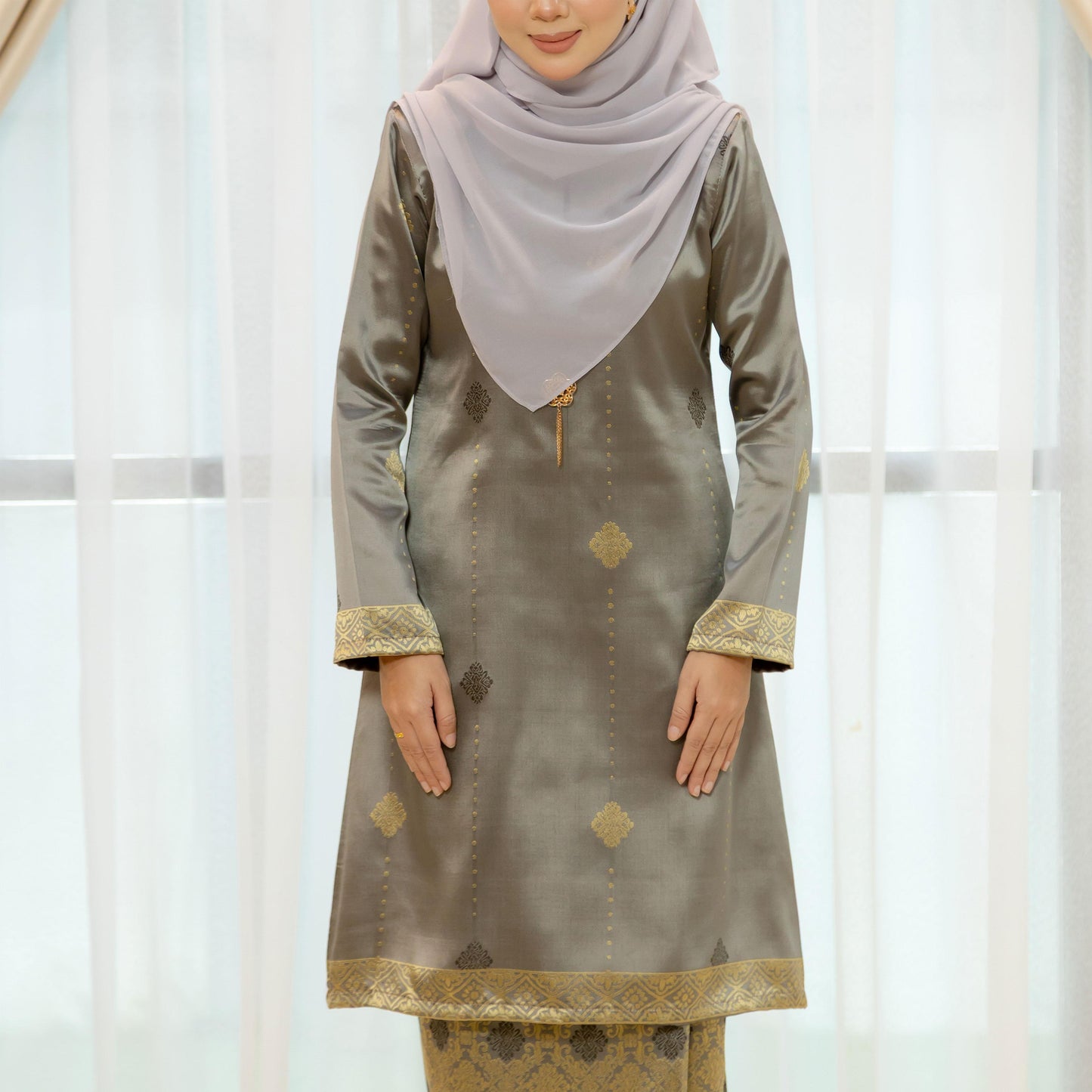 Feyrossa Kurung