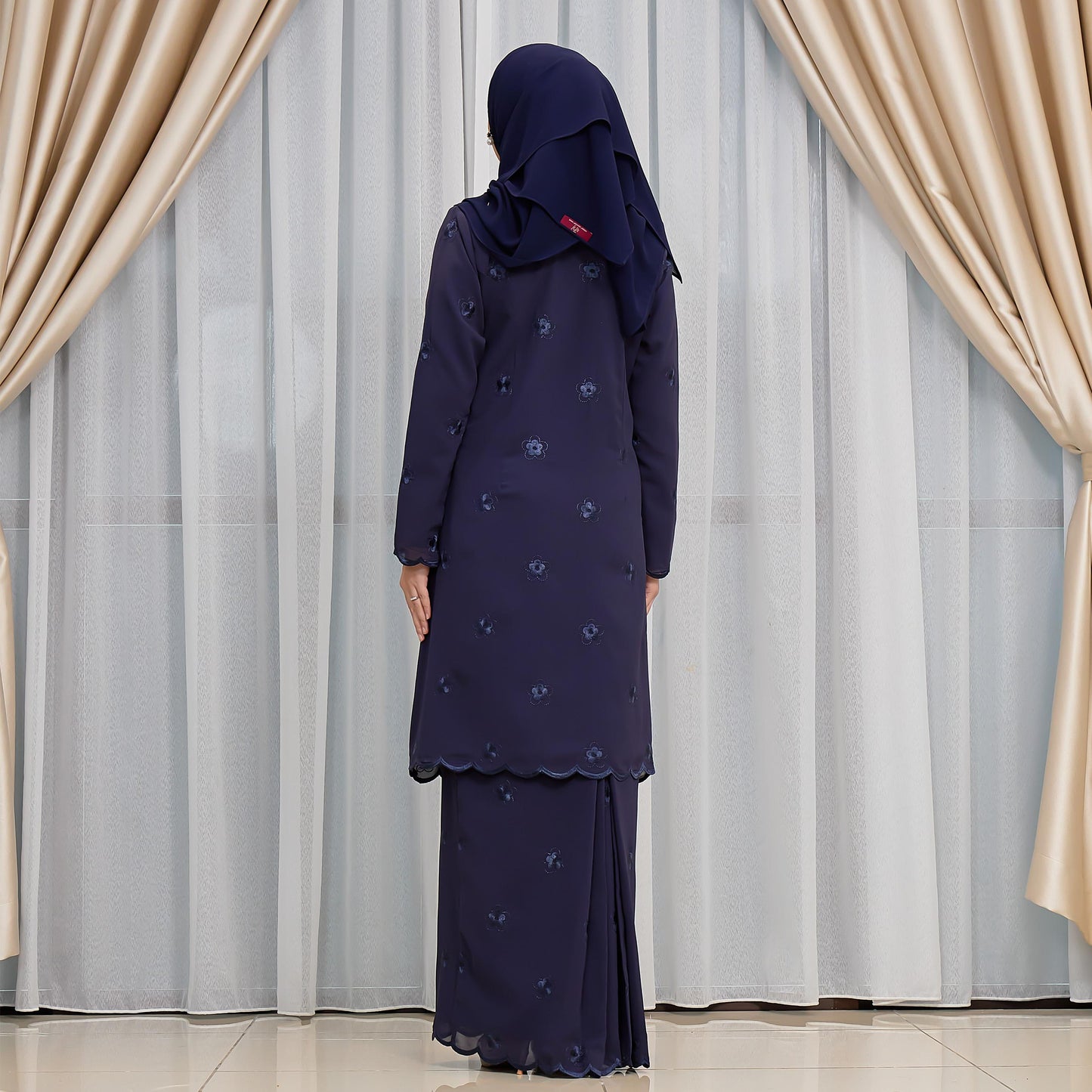 Brenda Kurung