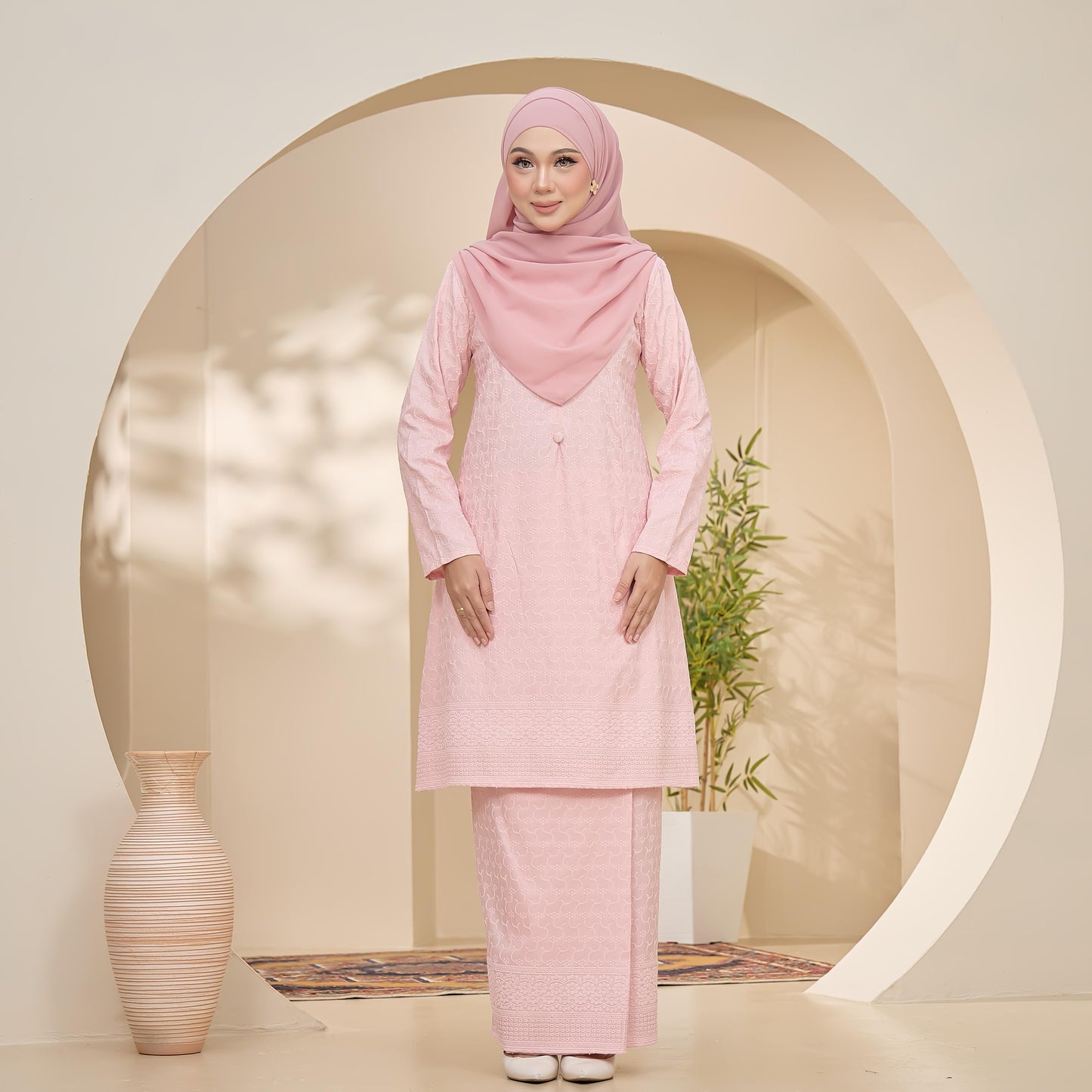 Veronica Kurung