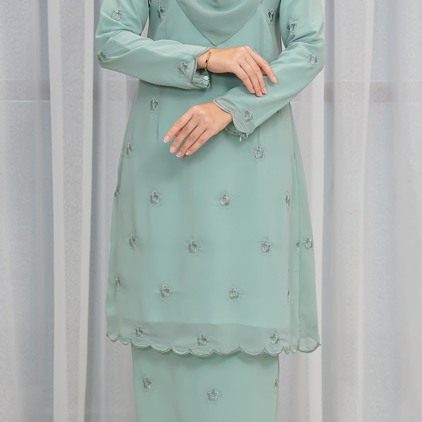Brenda Kurung