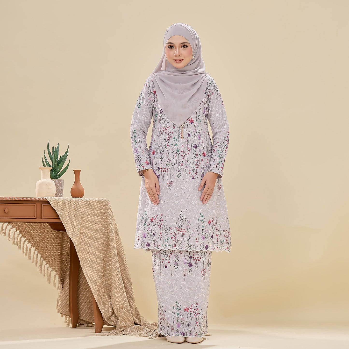Laira Kurung