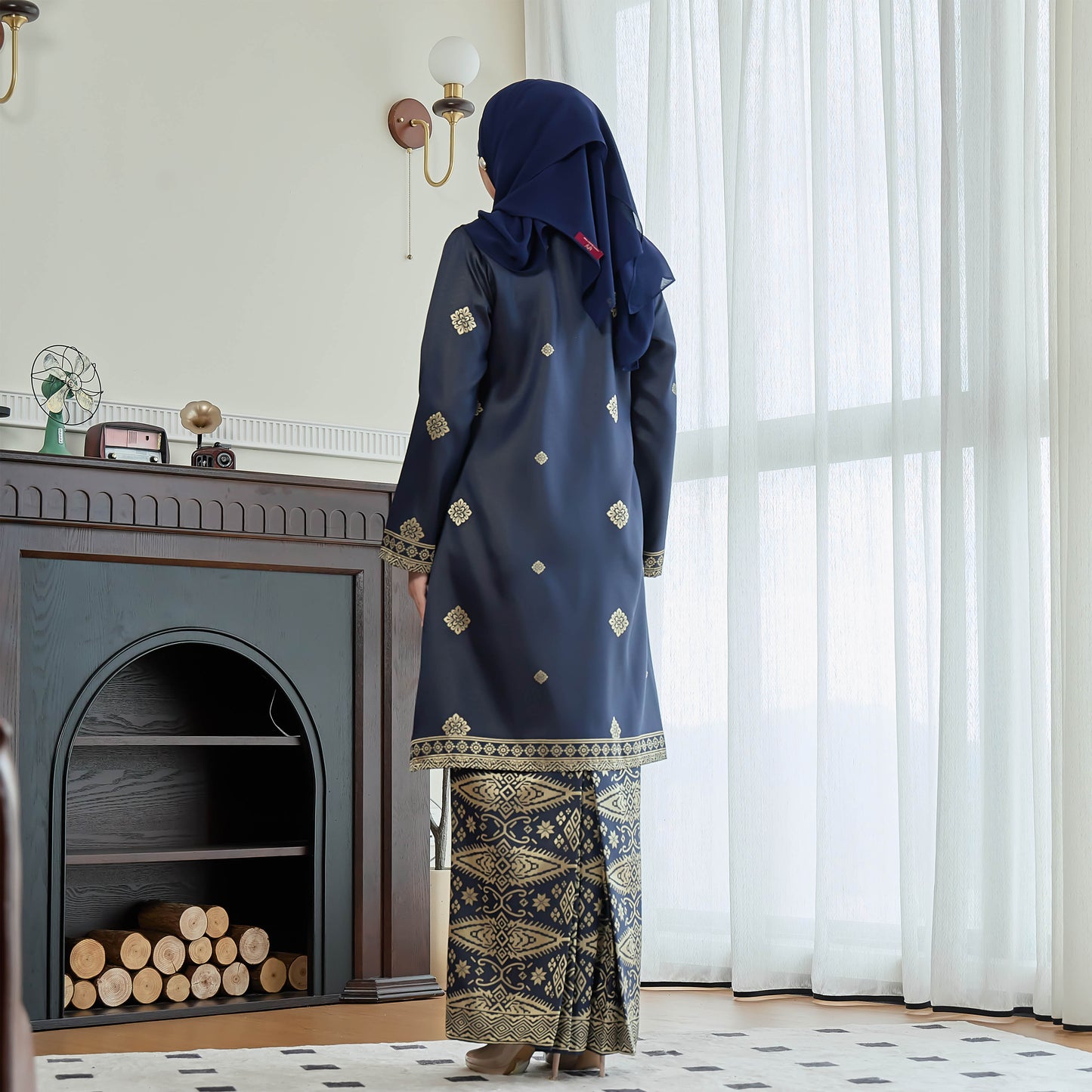 Petra Kurung