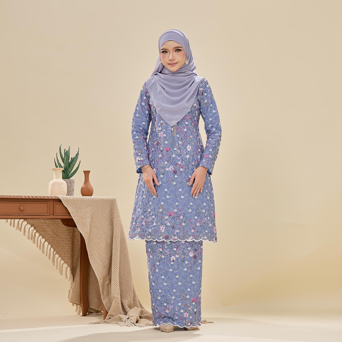 Laira Kurung