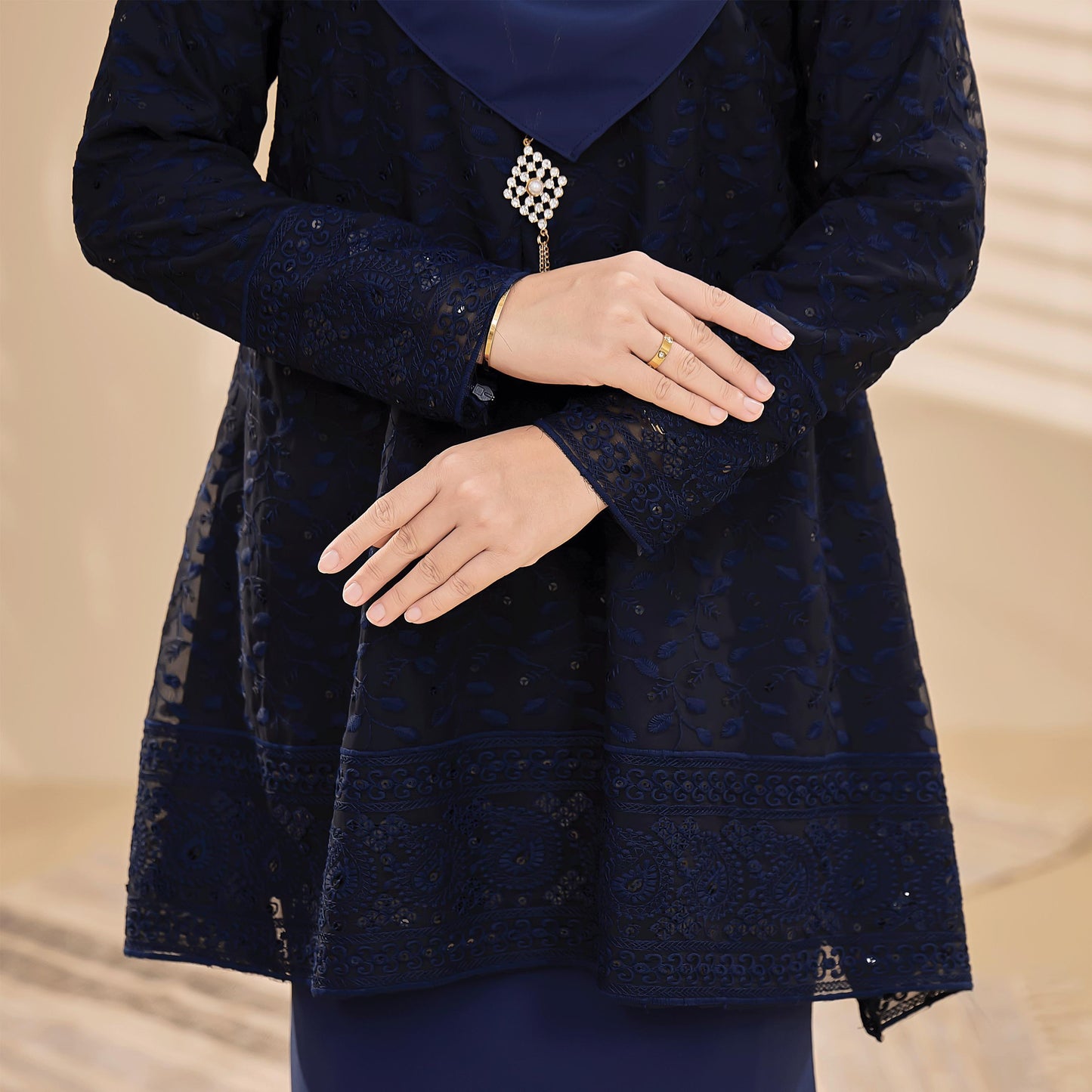 Claudea Kurung