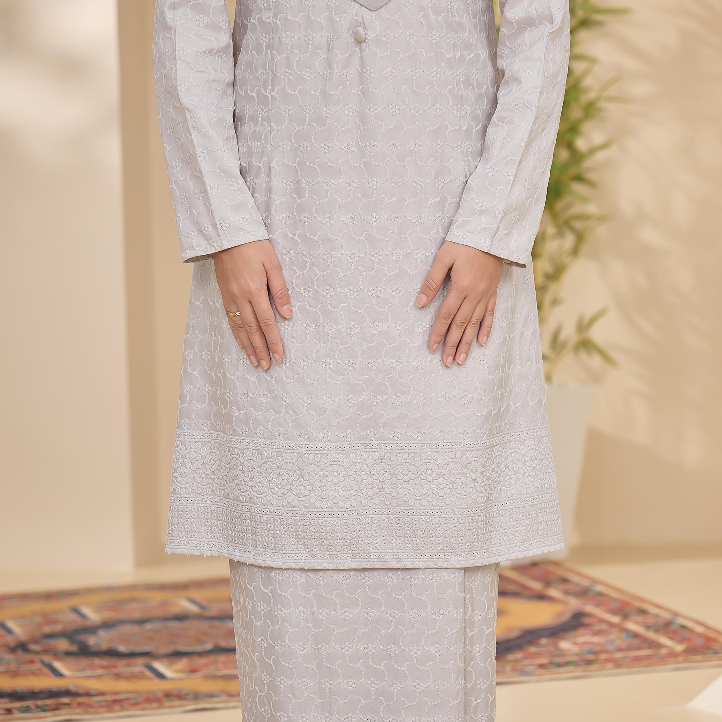 Veronica Kurung