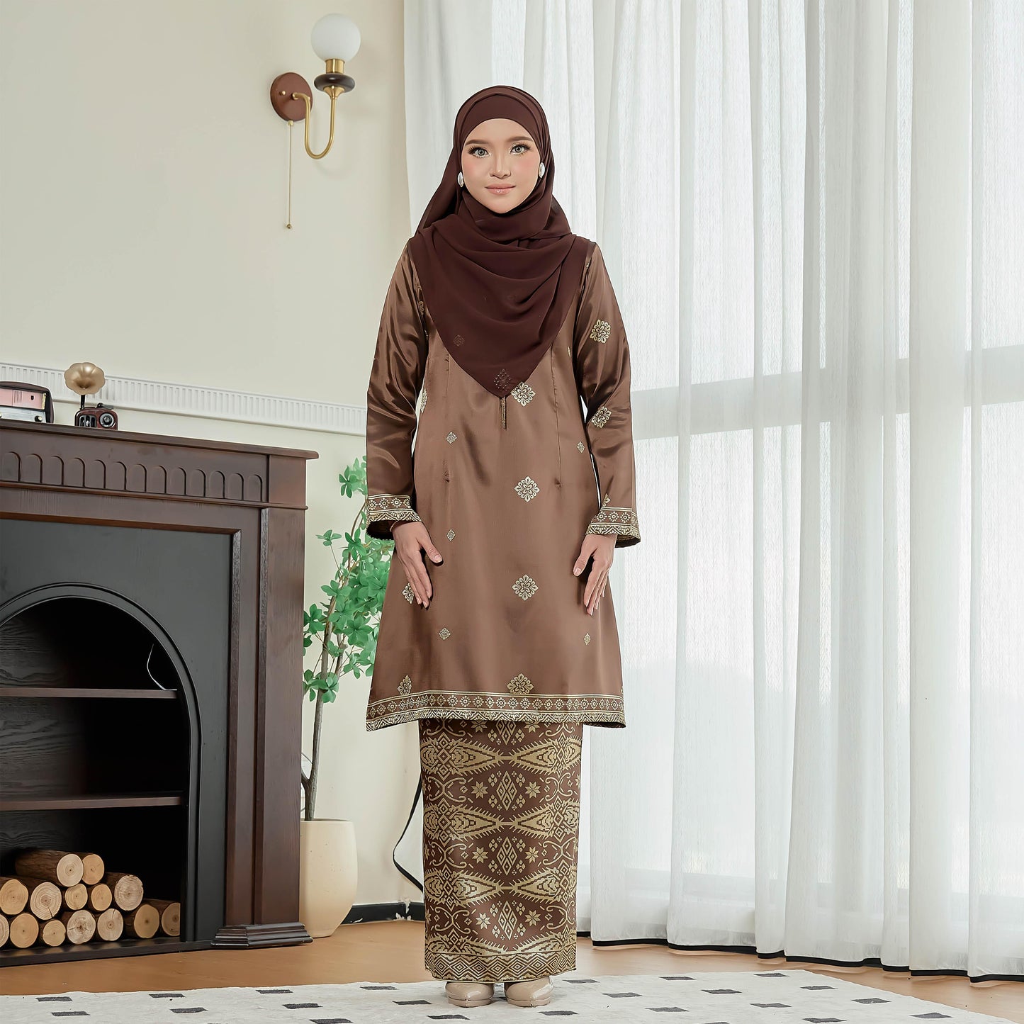 Petra Kurung