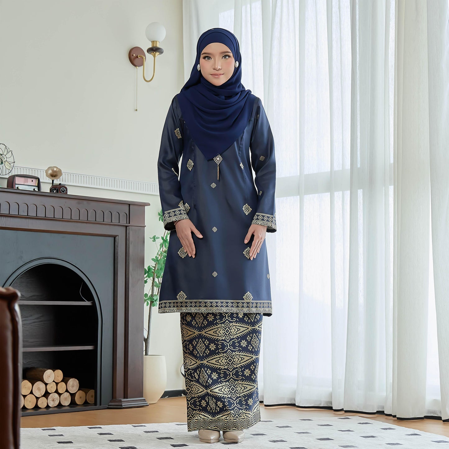Petra Kurung