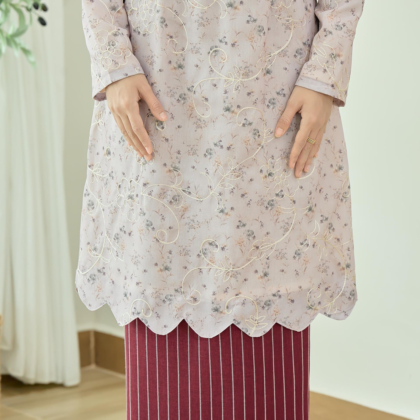 Elly Kurung