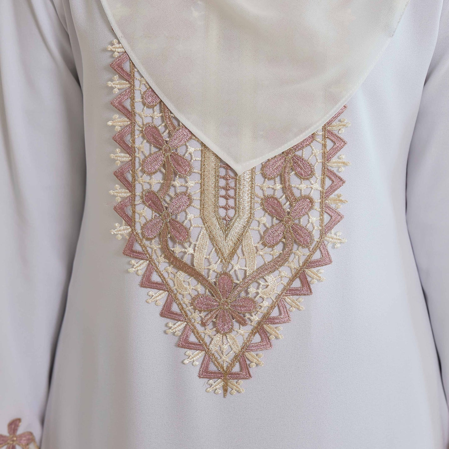 Aylaa Jubah
