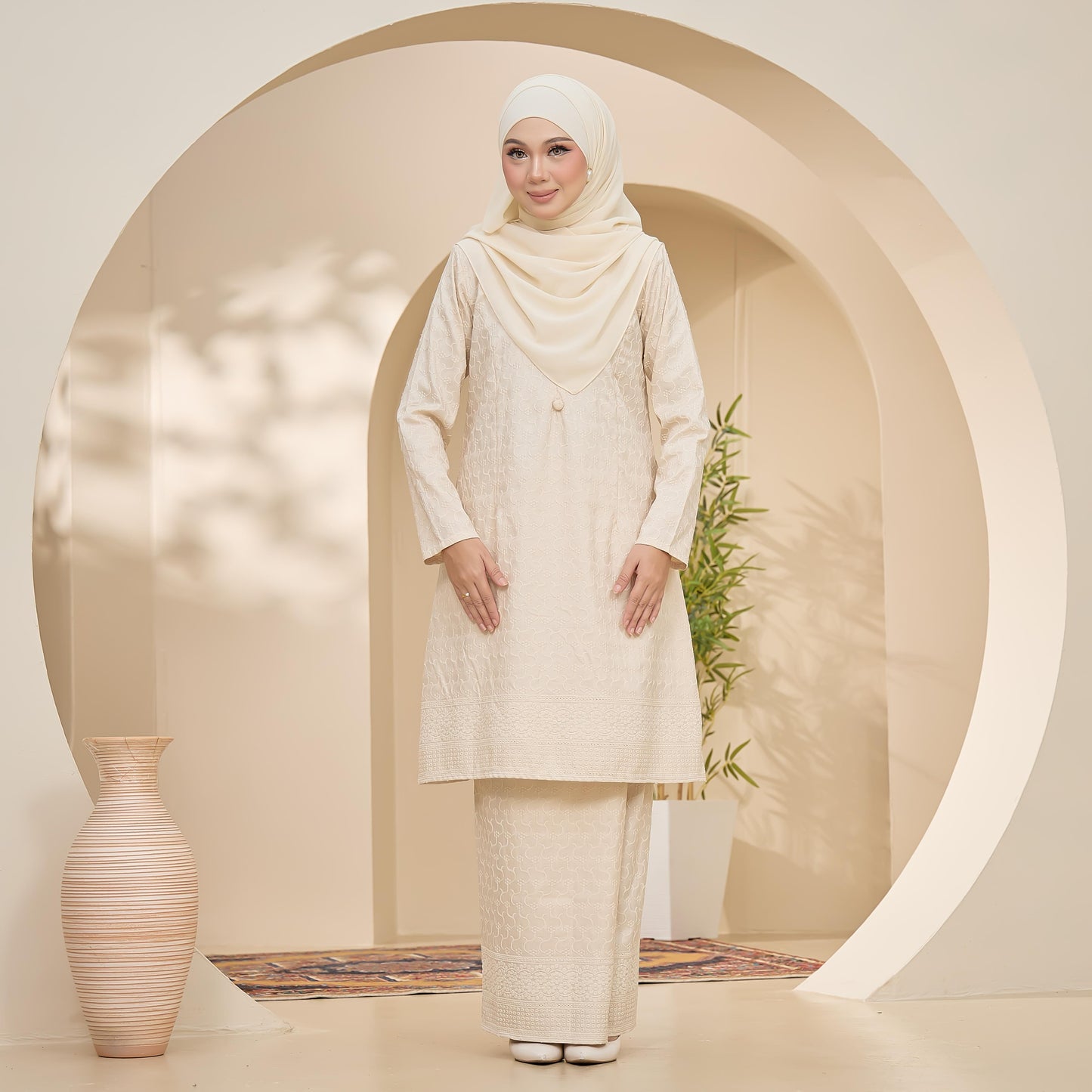 Veronica Kurung