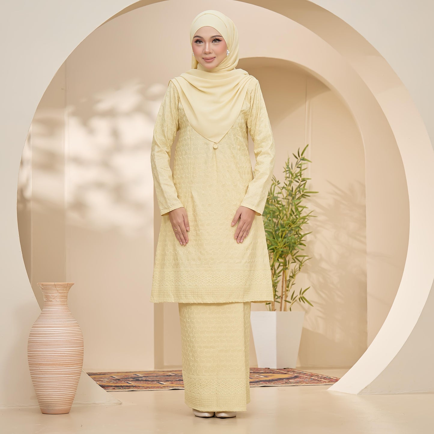 Veronica Kurung