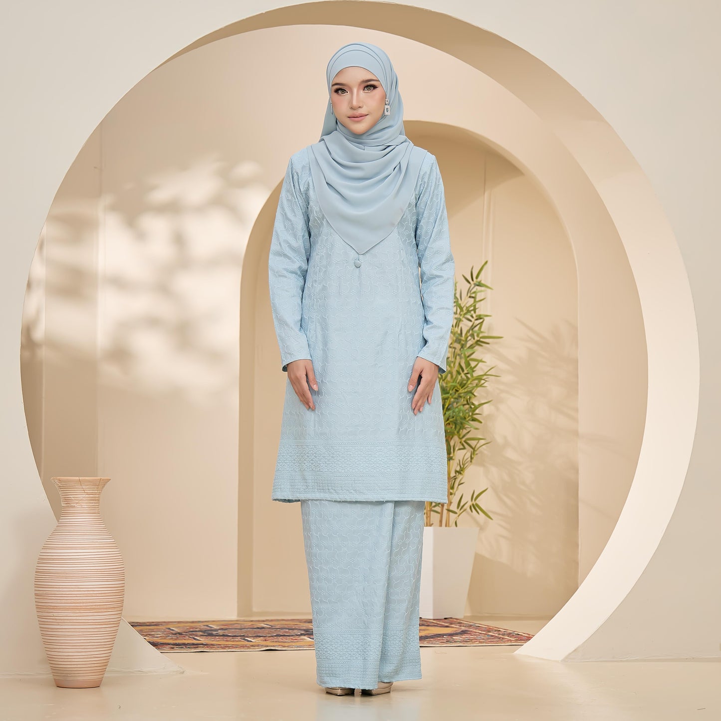 Veronica Kurung