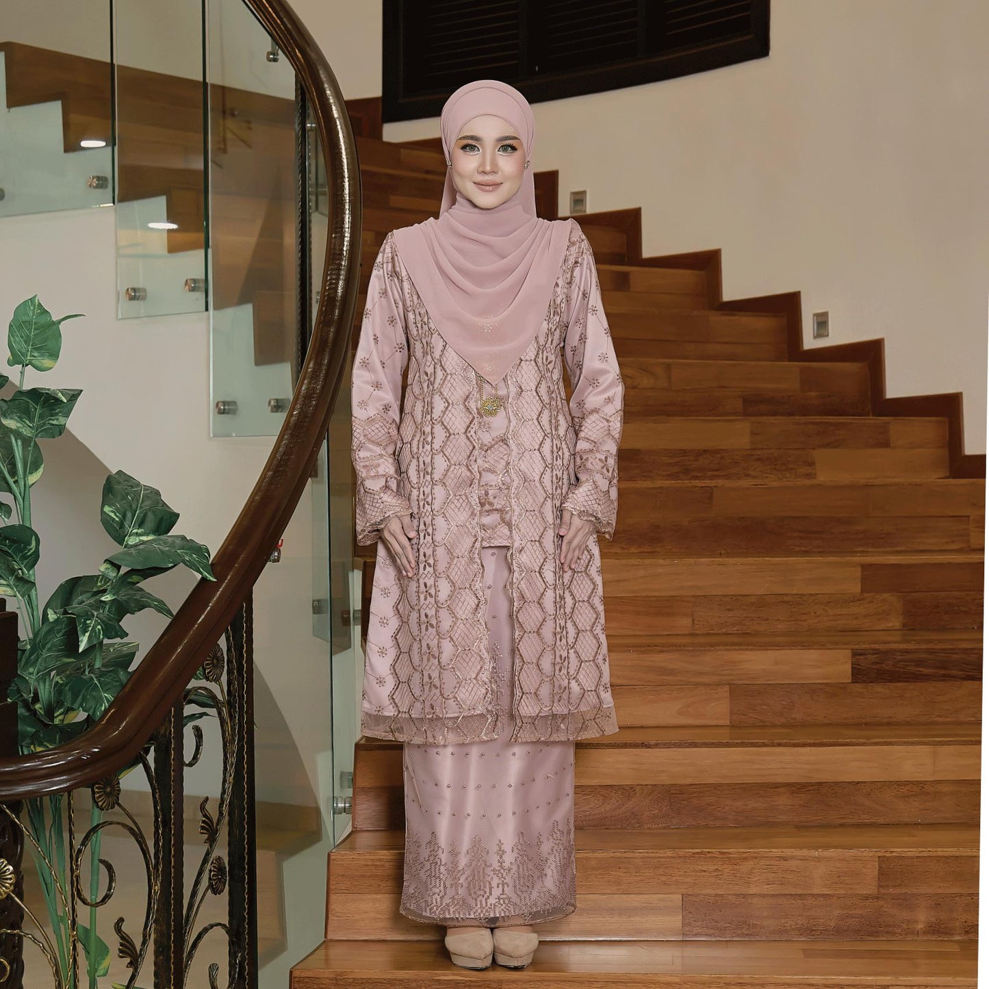 Mikalea Kebaya