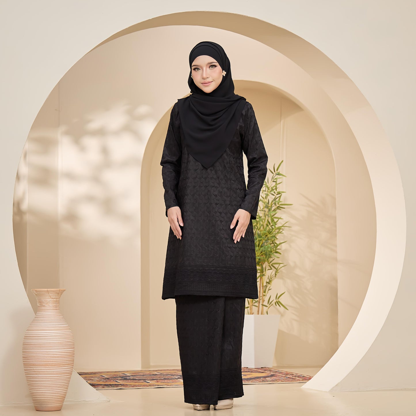 Veronica Kurung