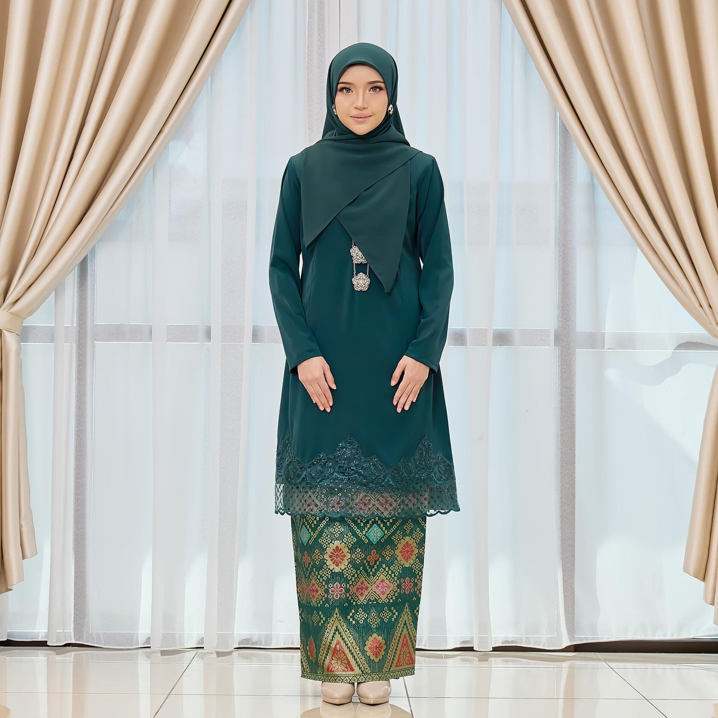 Ning Ayu Kurung