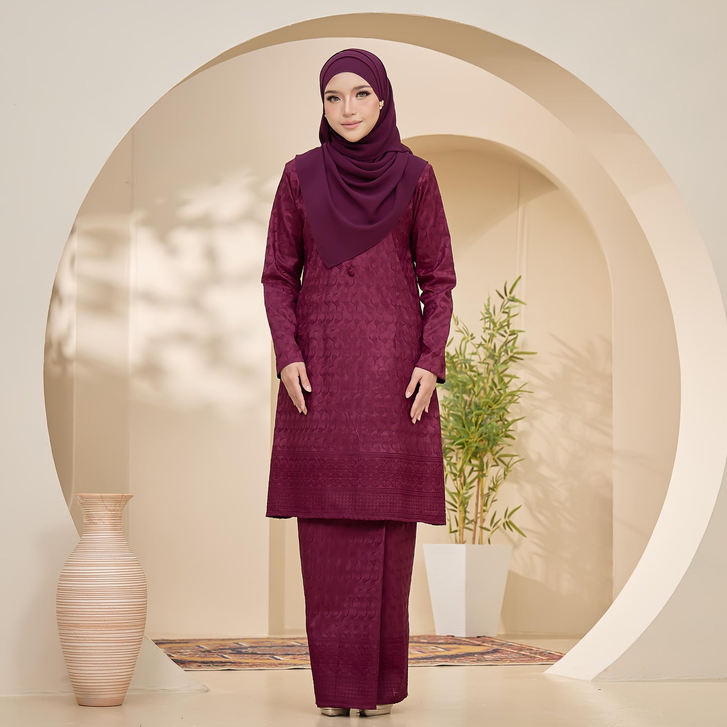 Veronica Kurung