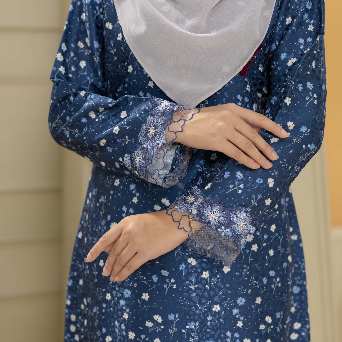 Lily Kurung