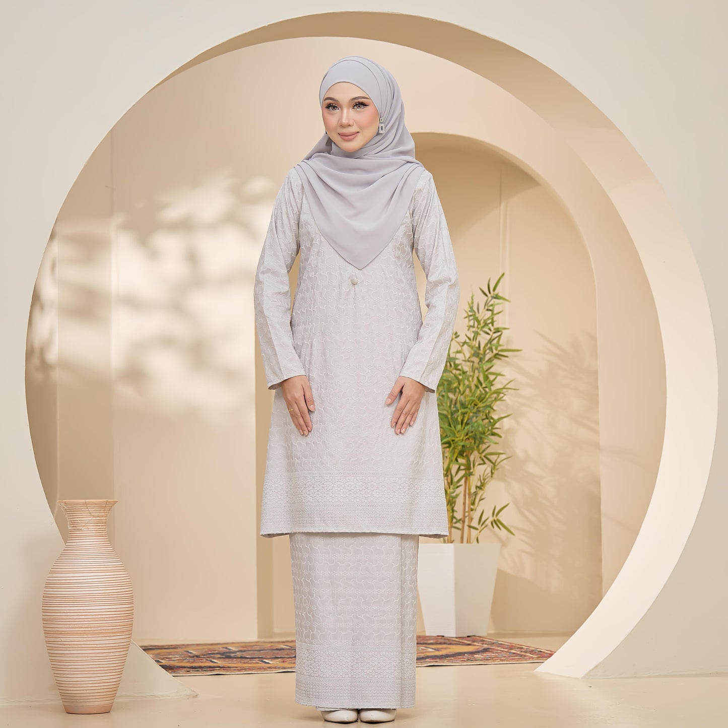 Veronica Kurung