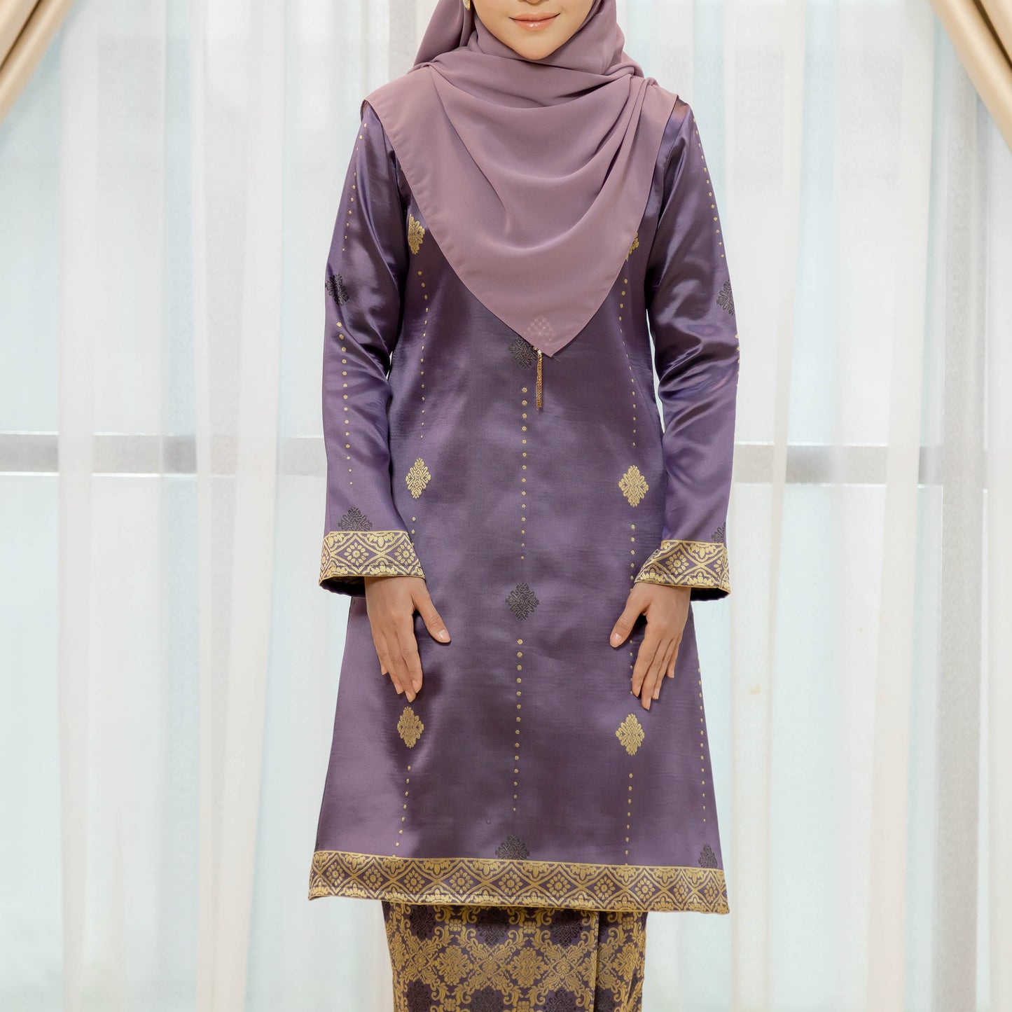 Feyrossa Kurung