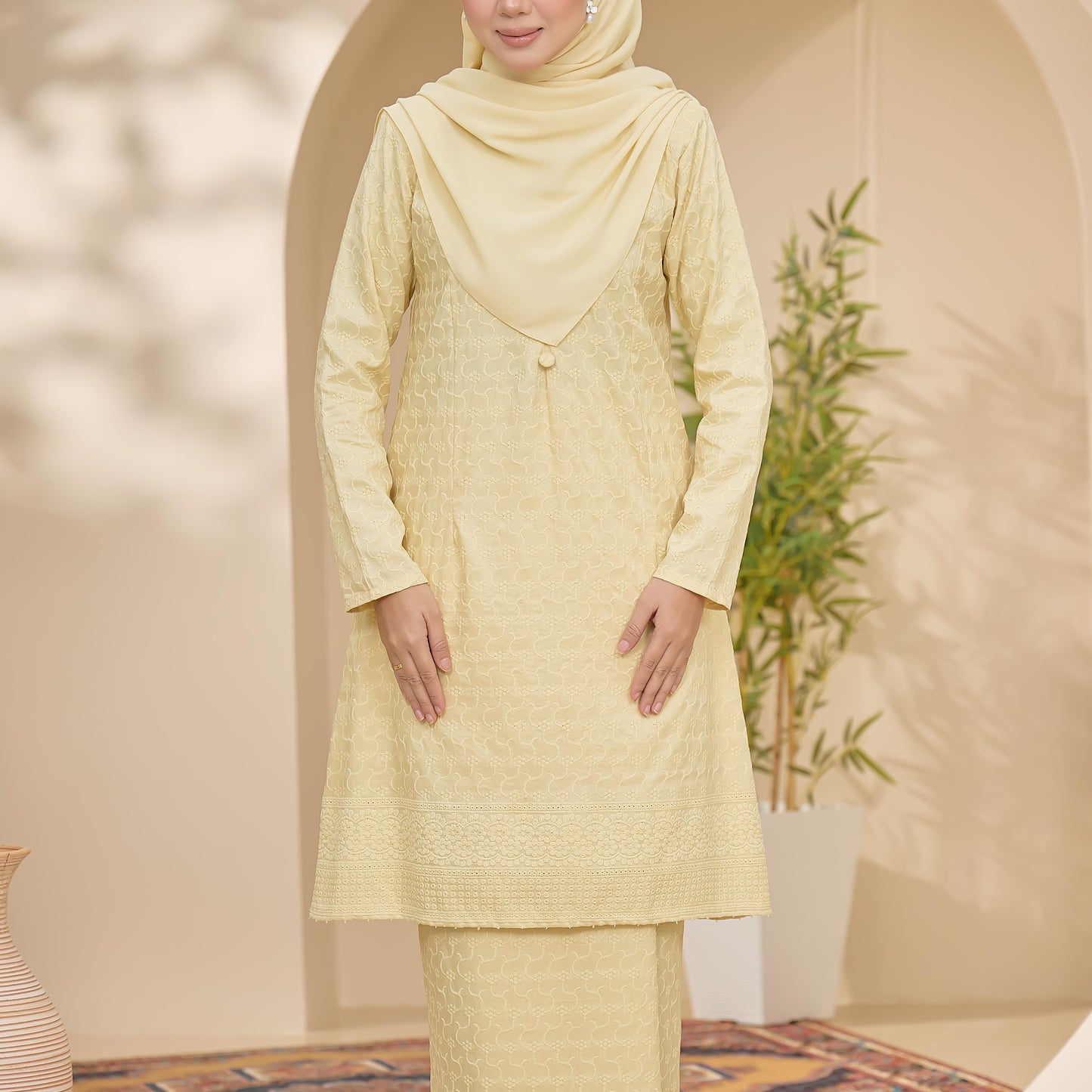 Veronica Kurung