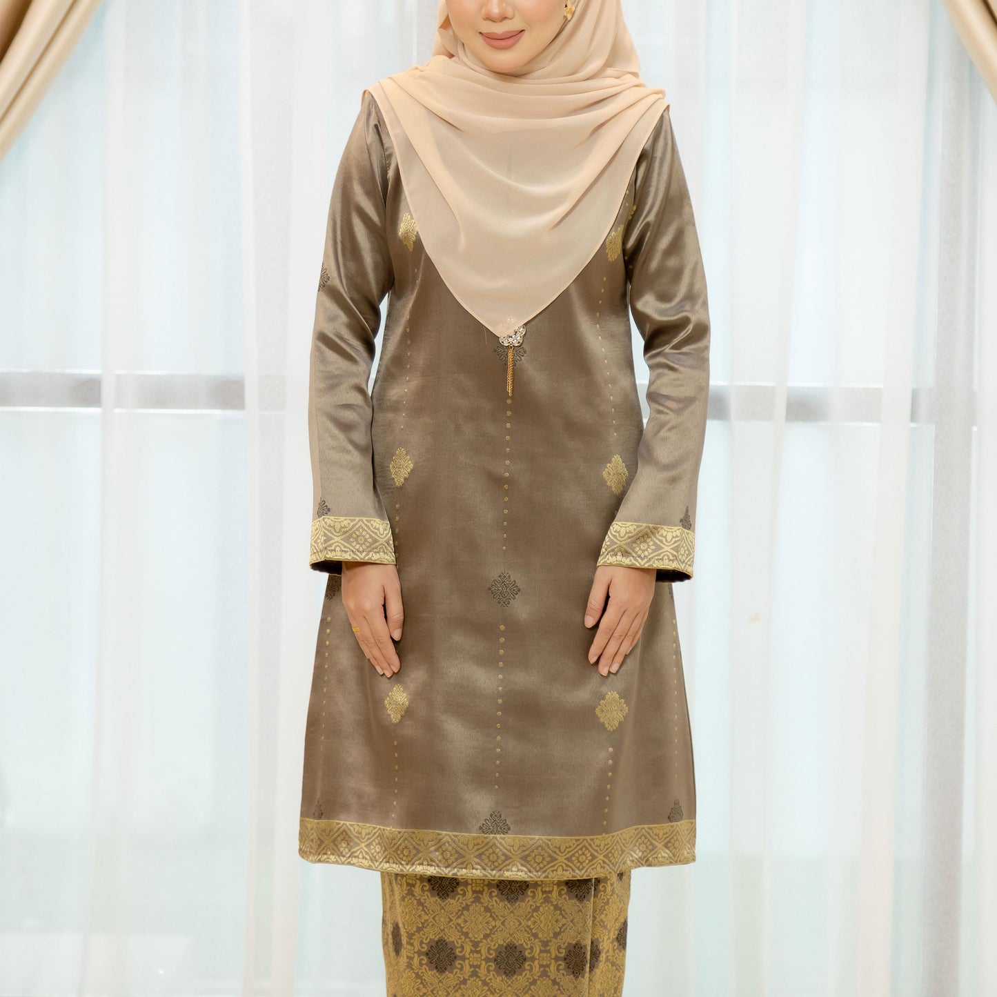 Feyrossa Kurung