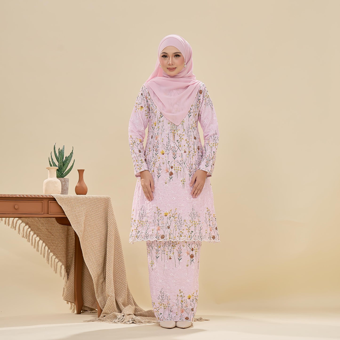 Laira Kurung