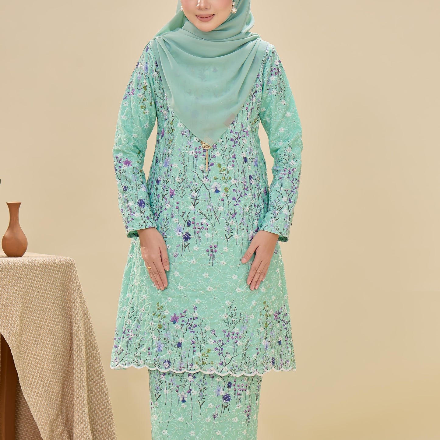 Laira Kurung