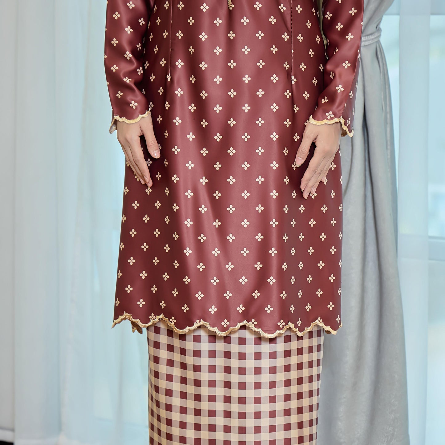Aileen Kurung