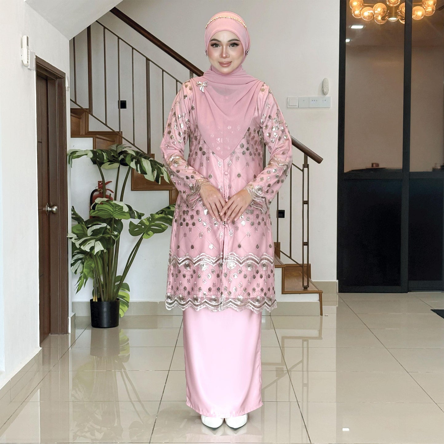 Husna Kurung