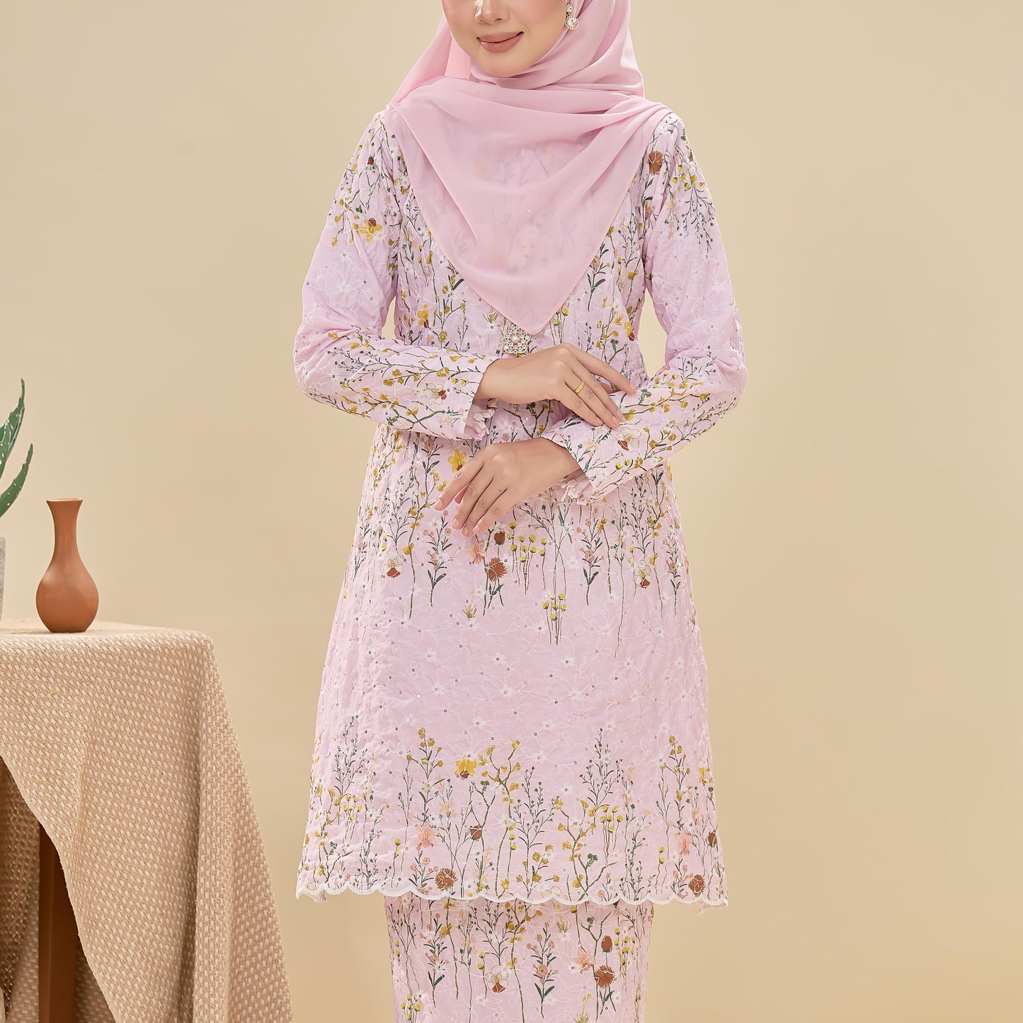 Laira Kurung