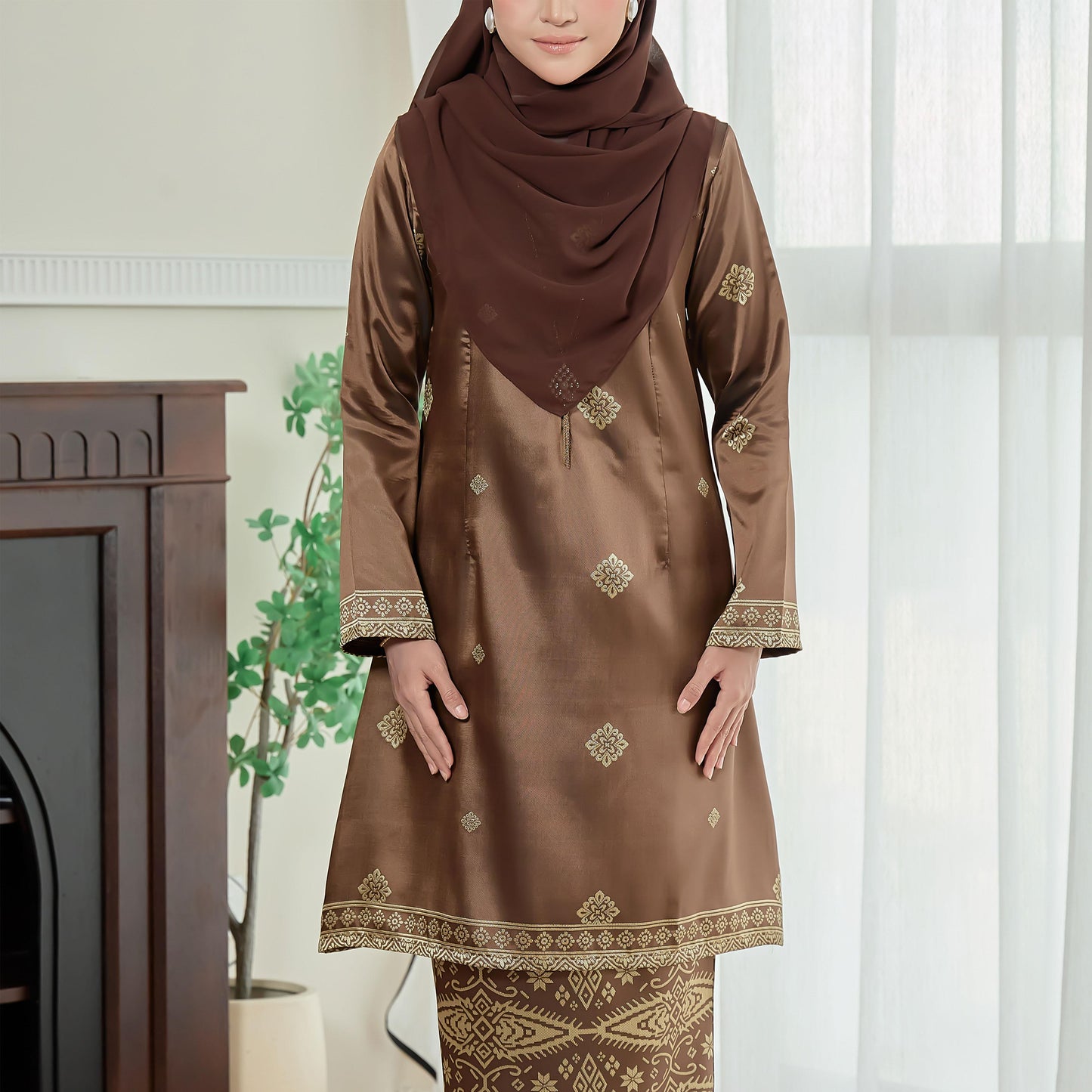 Petra Kurung
