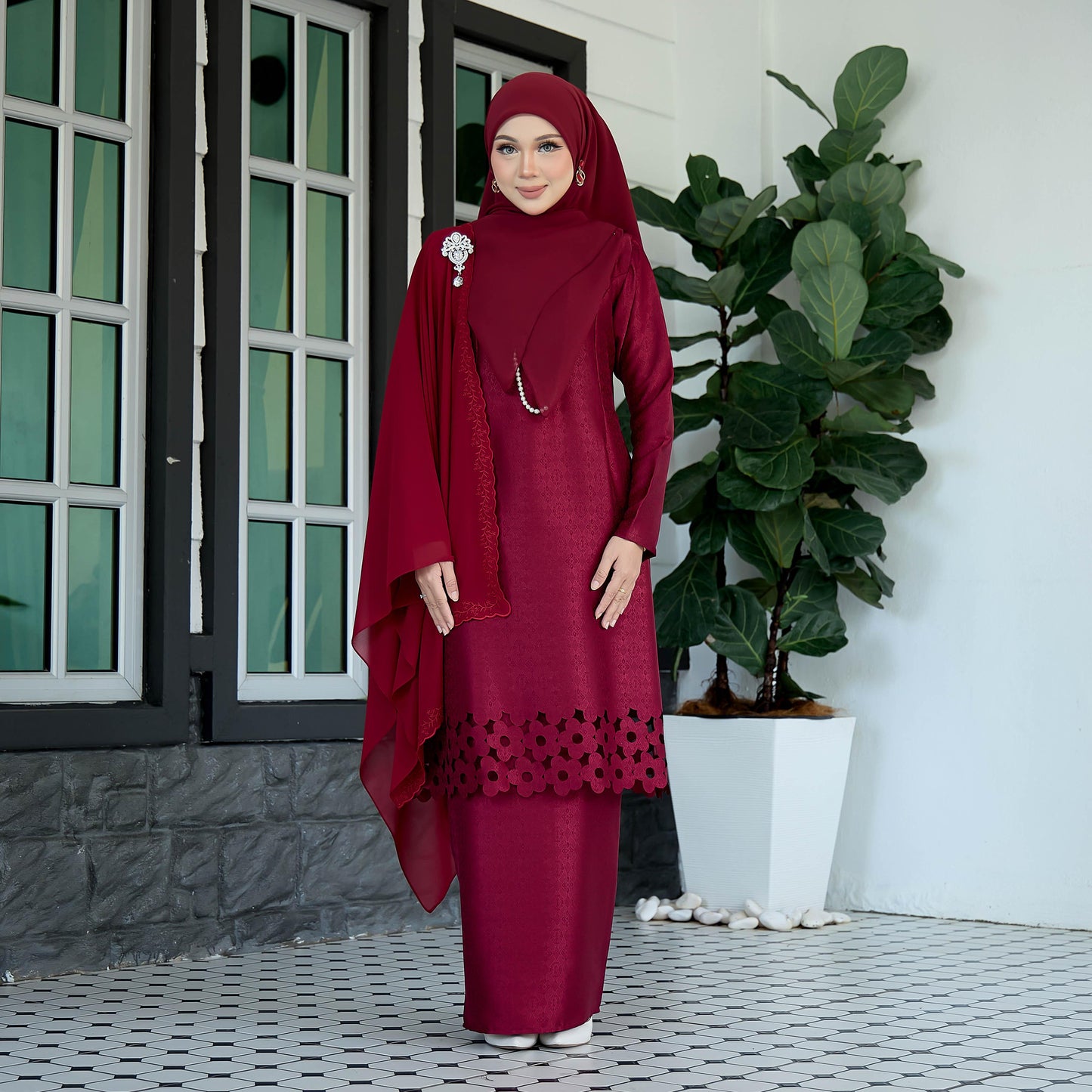 Deanera Kurung