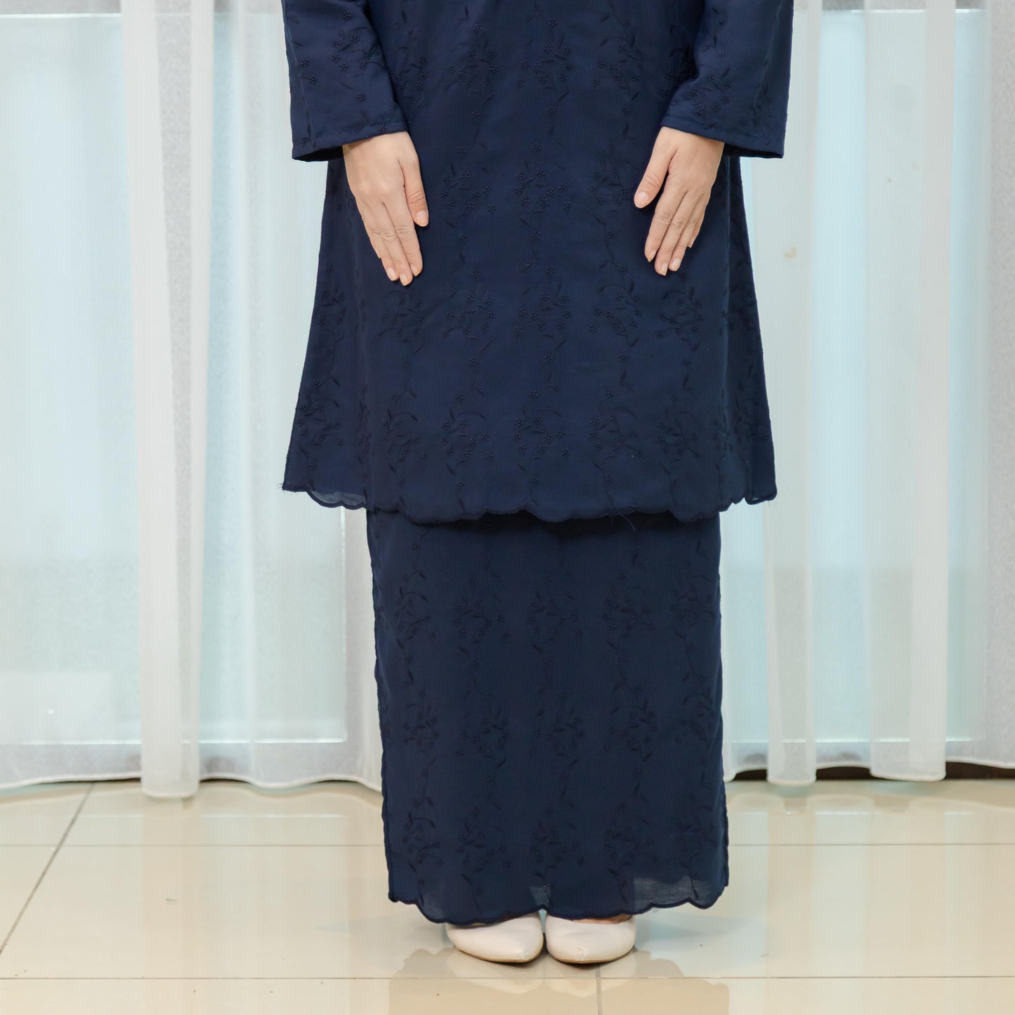 Deluna Kurung