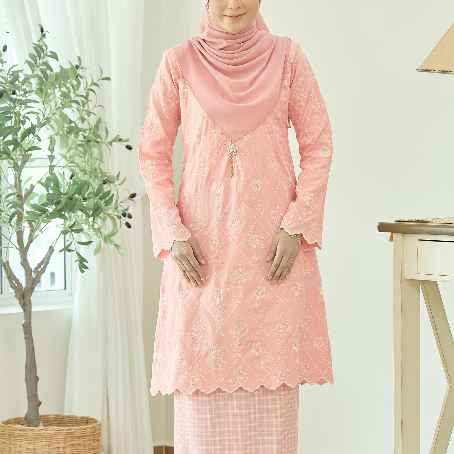 Deshika Kurung
