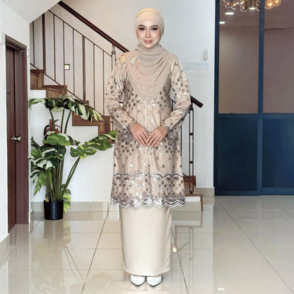 Husna Kurung