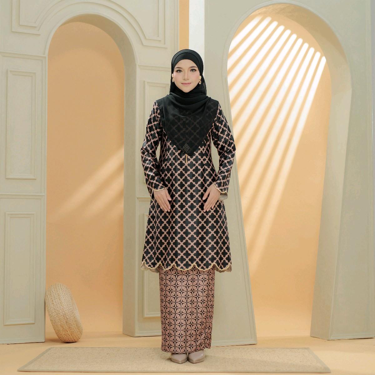 Estilla Kurung