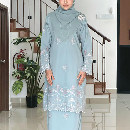 Ferra Kurung