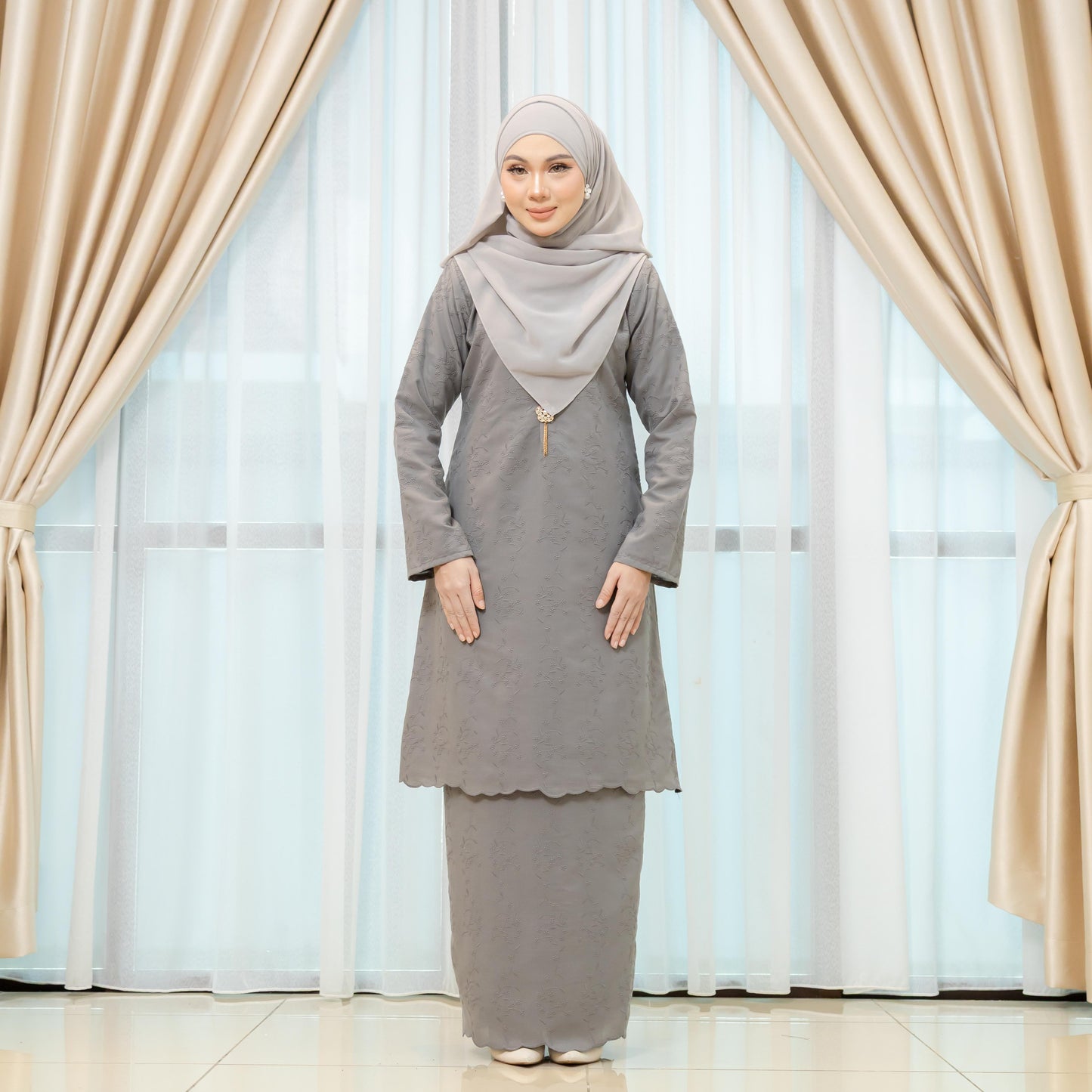 Deluna Kurung