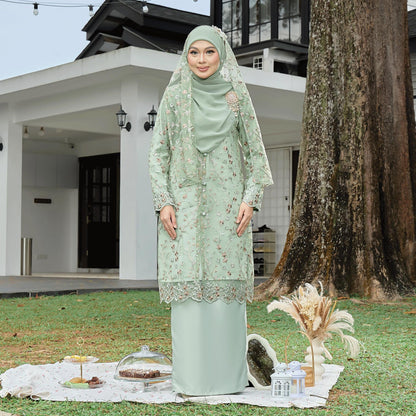 Avelisse Kurung