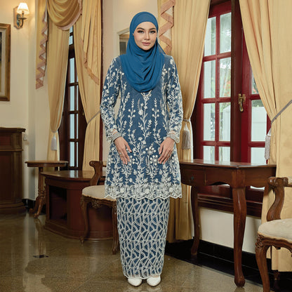 Raesya Kurung