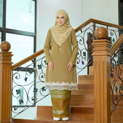 Adeenda Kurung
